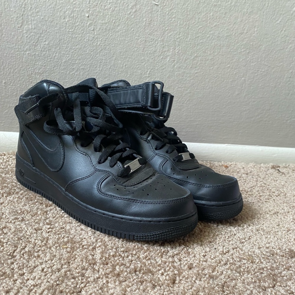 Nike black Air Force one S10.5
